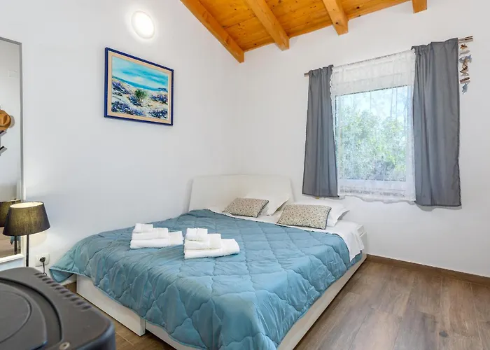 Holiday home Amazing In With Kitchen