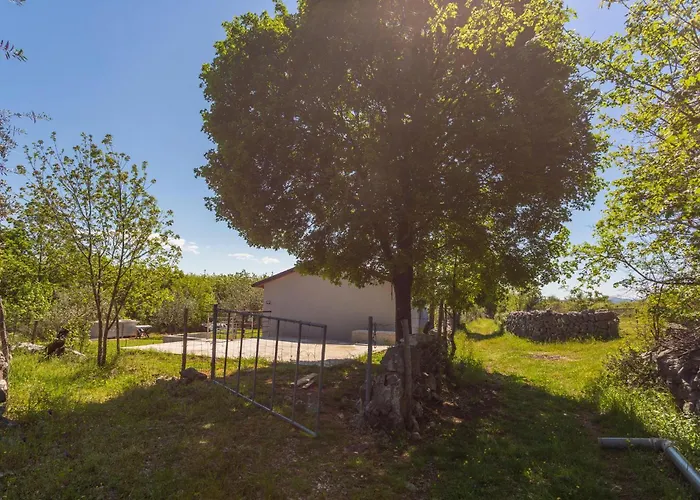 Amazing In With Kitchen Holiday home *