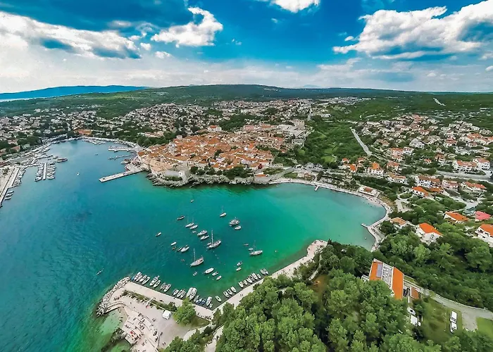 Amazing In With Kitchen Holiday home